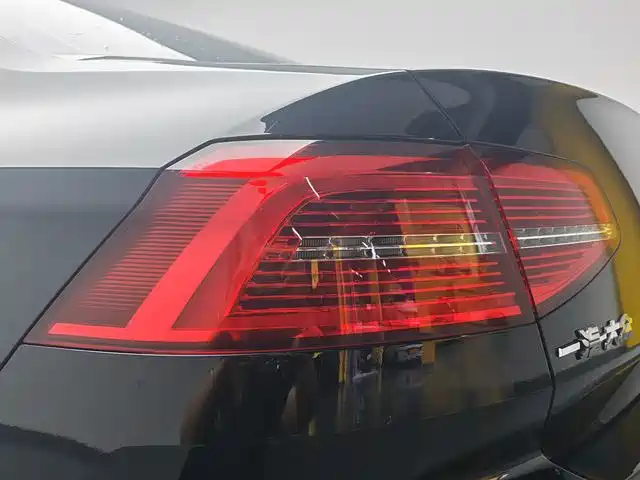 Volkswagen Magotan 2017 330TSI DSG Luxury фото 10