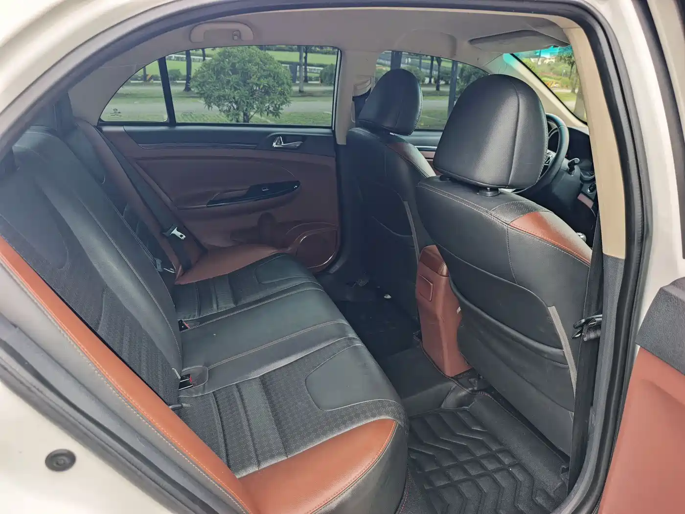 BYD Surui 2016 1.5L Manual Elite фото 17