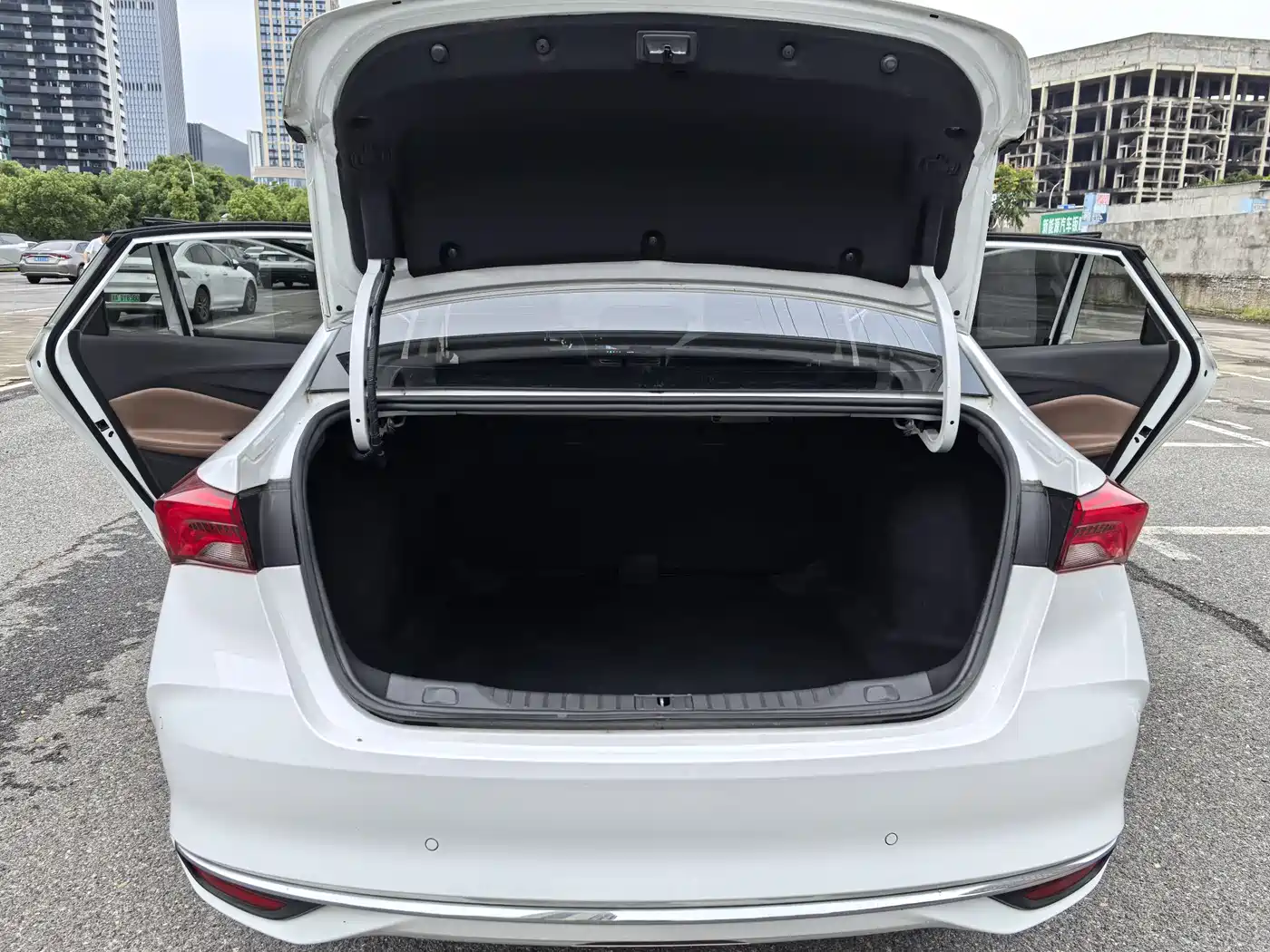 Фото 25 - Buick Verano