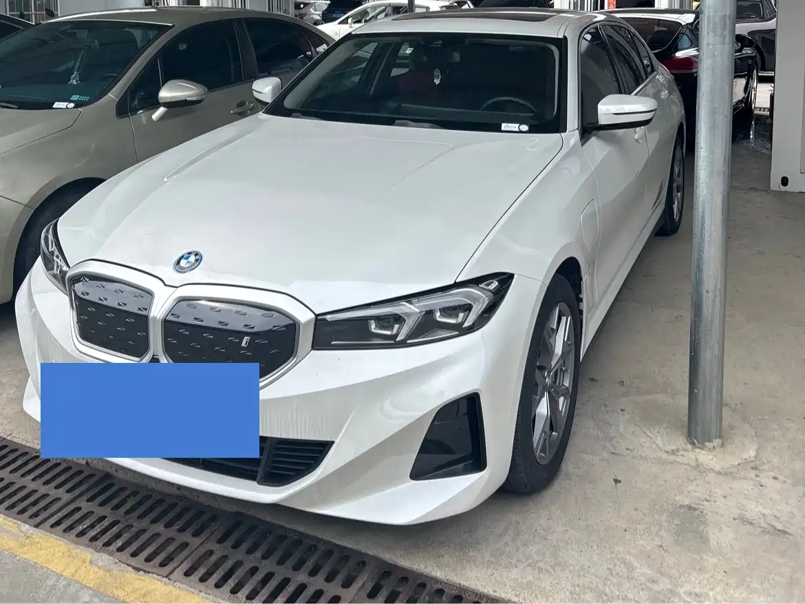 BMW i3 2022 eDrive 35 L