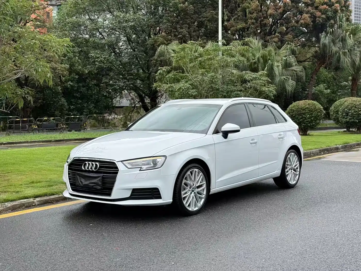 Audi A3 2018 30th Anniversary Sportback 35 TFSI Progressive