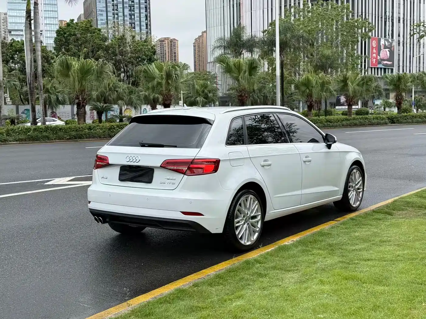 Audi A3 2018 30th Anniversary Sportback 35 TFSI Progressive фото 6