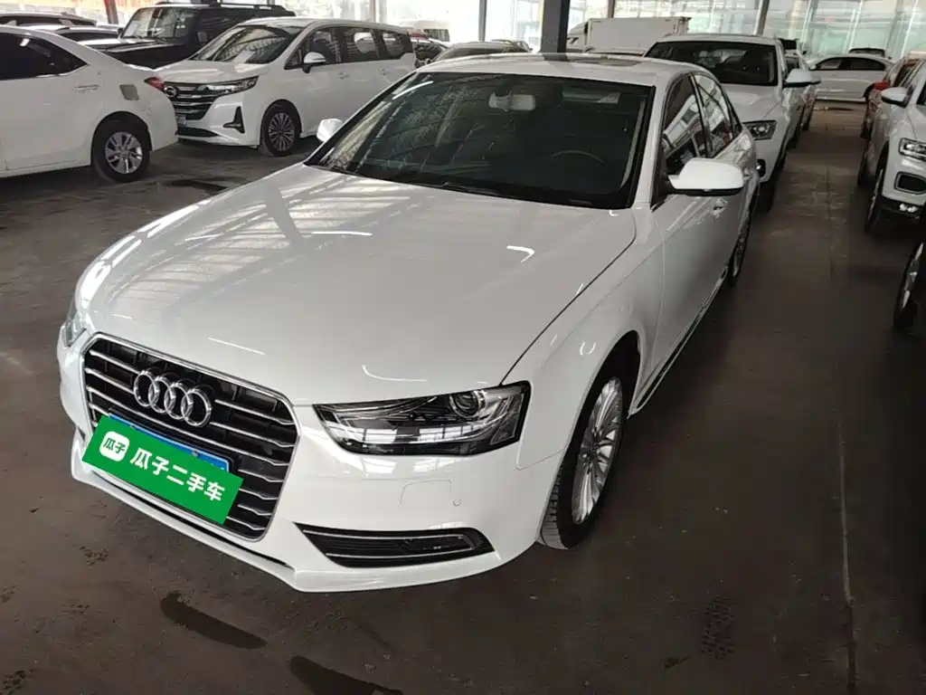 Фото 1 - Audi A4L