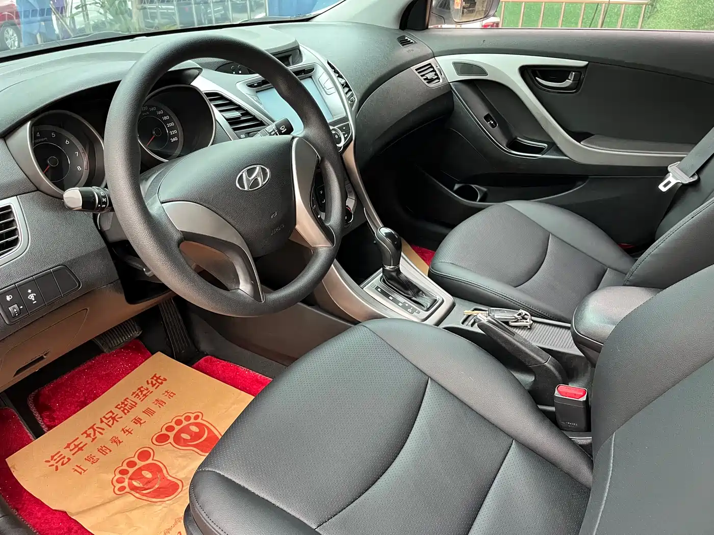 Hyundai Langdong 2012 1.6L Automatic Fashion фото 6