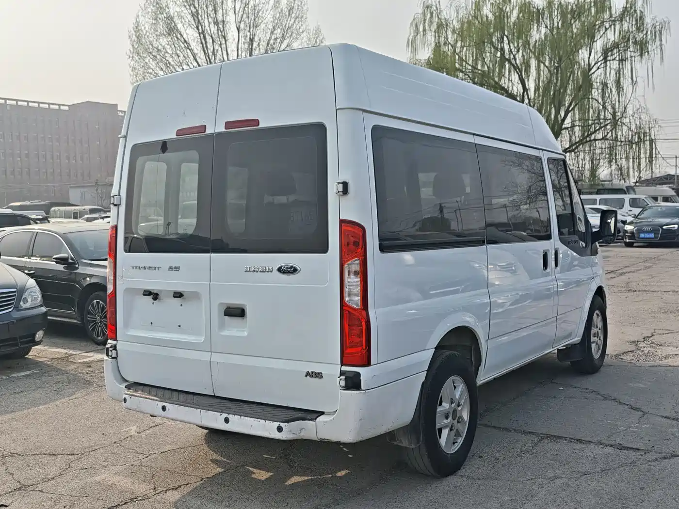 Ford New Generation Transit 2018 2016 Model 2.2T Short Wheelbase 6-Seater Mid-Roof Multi-Purpose Vehicle