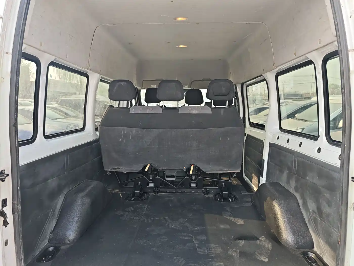 Ford New Generation Transit 2018 2016 Model 2.2T Short Wheelbase 6-Seater Mid-Roof Multi-Purpose Vehicle