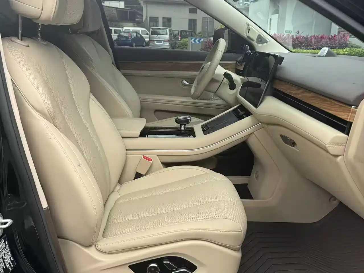 AITO Wenjie AITO M7 2024 1.5T Smart AWD Max Edition 5-Seater фото 17