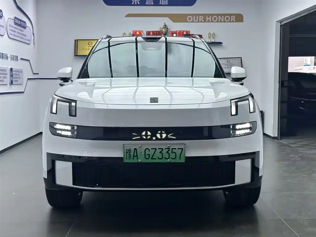 Lynk & Co 900 2025 2.0T Ultra фото 2