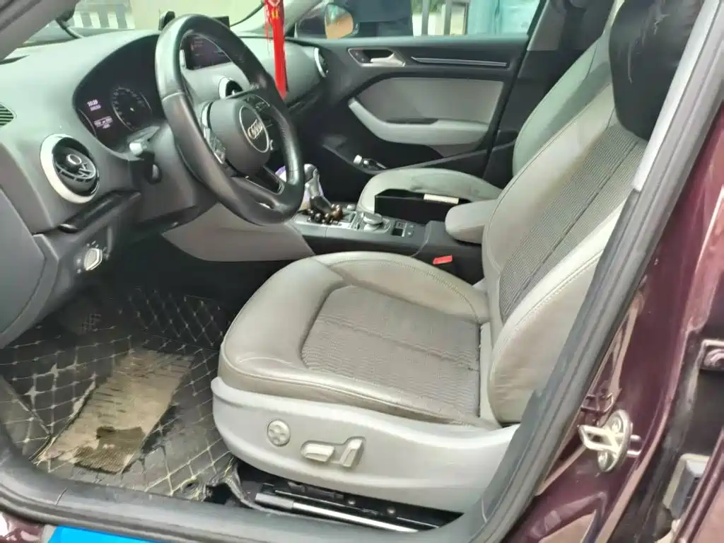 Photo 4 - Audi A3