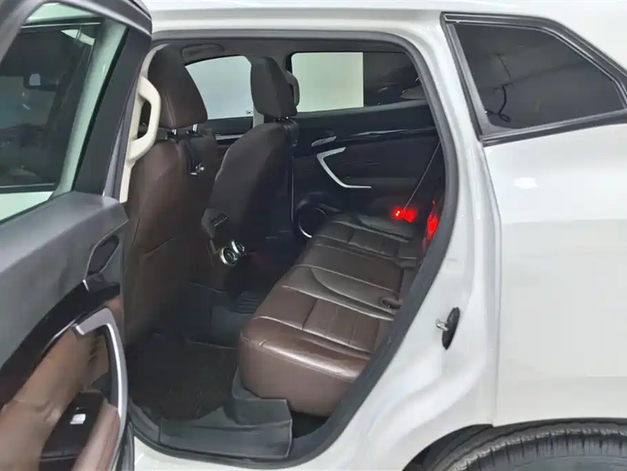 WEI PAI WEI BRAND VV7