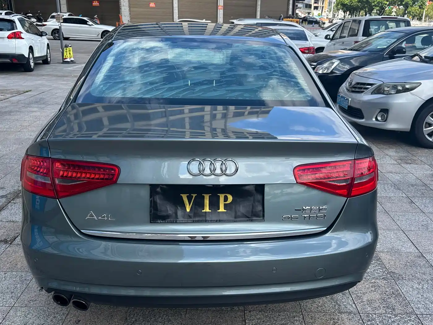 Audi A4L 2013 35 TFSI Automatic Comfort фото 8