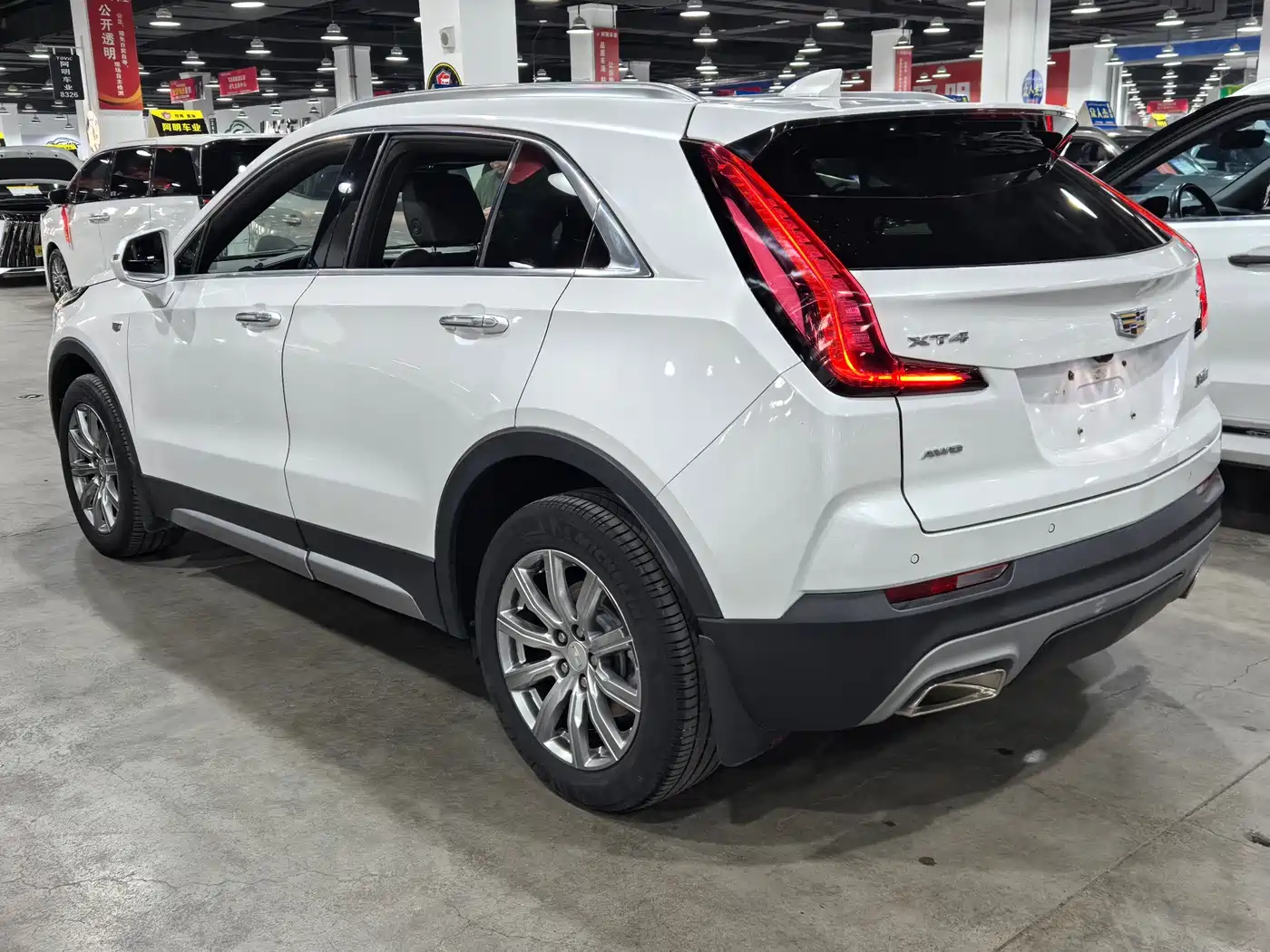 Cadillac XT4 2018 Model 28T 4WD Leading фото 6
