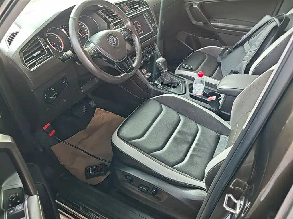 Volkswagen Tiguan L 2017 330TSI Automatic 2WD Luxury Edition фото 15