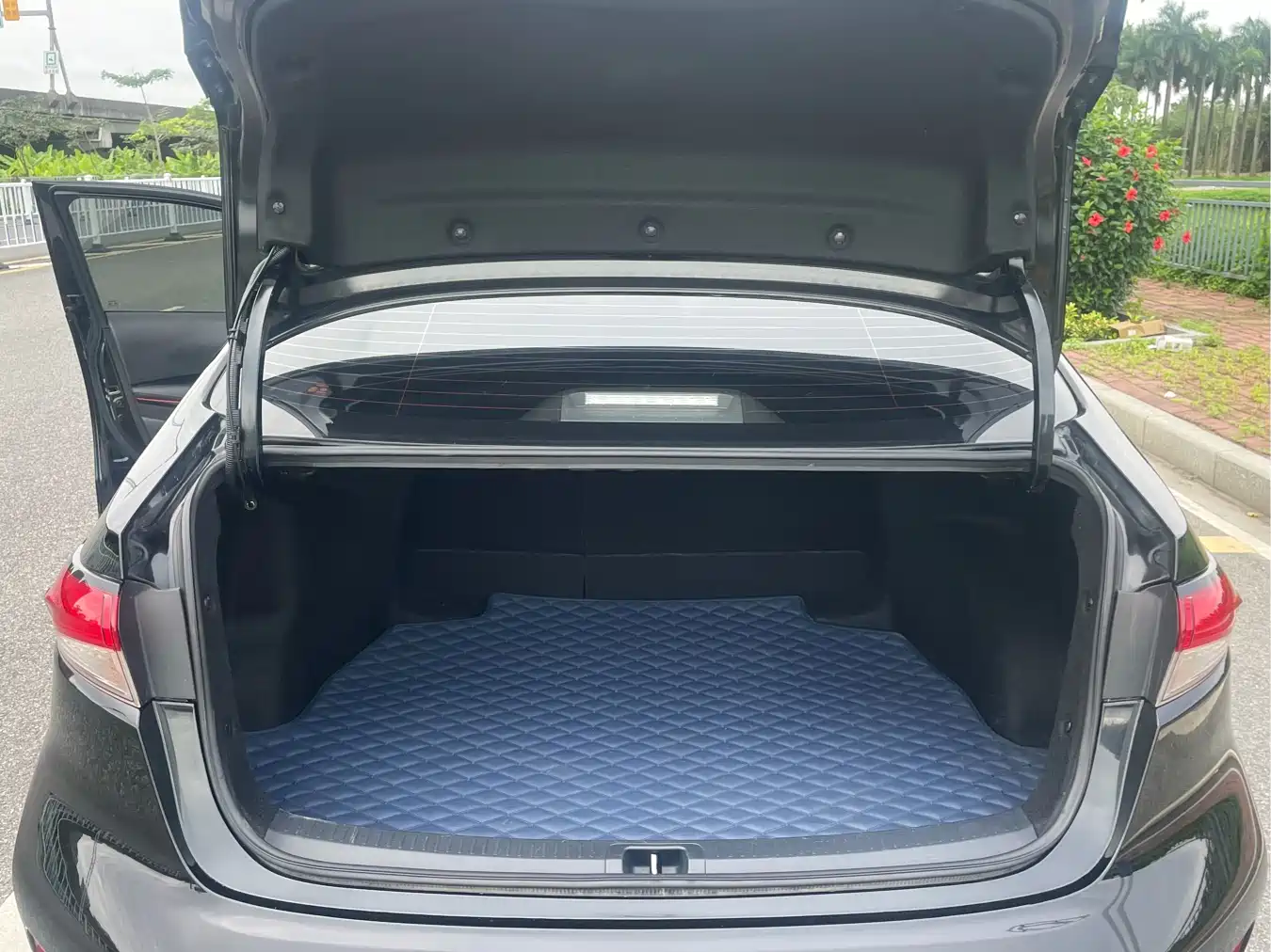 Toyota Levin 2021 Dual Engine 1.8H E-CVT Sport фото 24