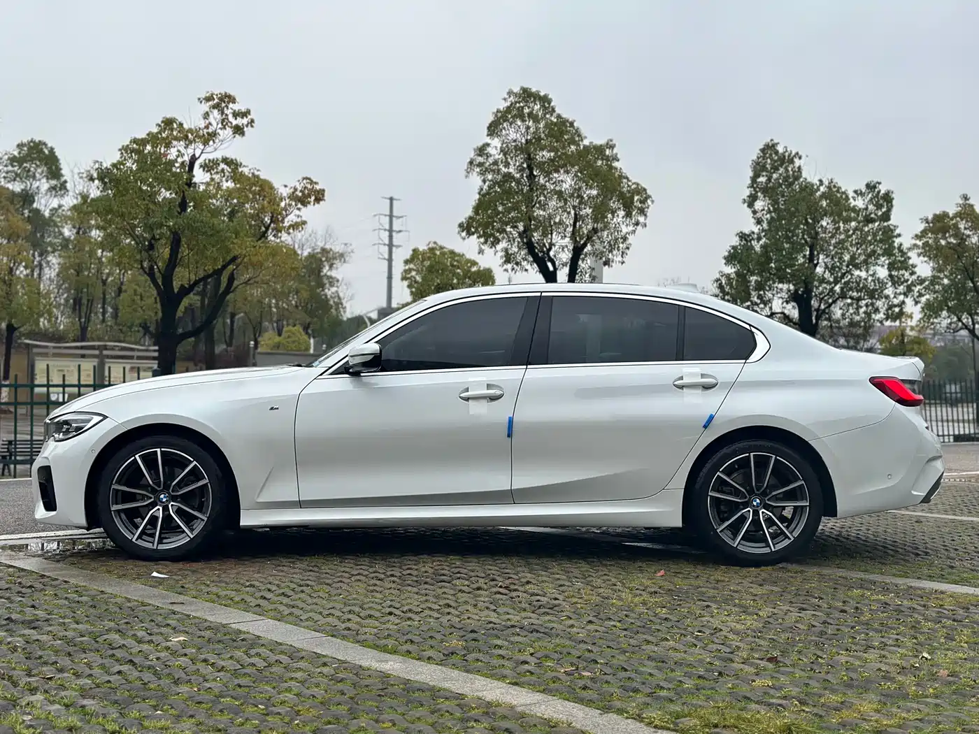 BMW 3 Series 2022 325Li M Sport Package фото 4