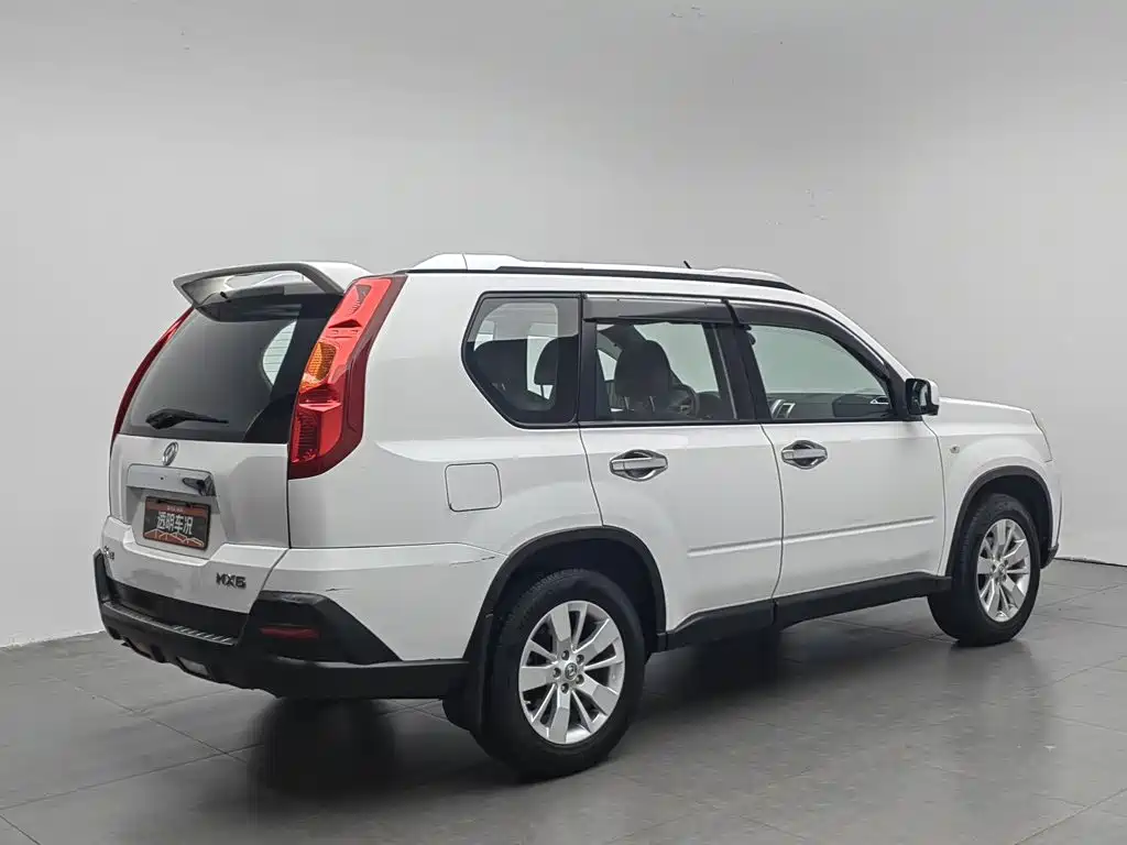 Dongfeng Fengdu MX6 2015 2015 2.0L CVT 4WD Dream Edition