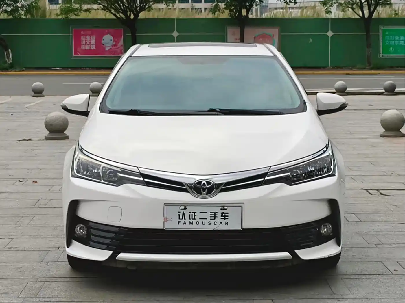Toyota Corolla 2017 Facelift 1.2T S-CVT GL-i фото 2