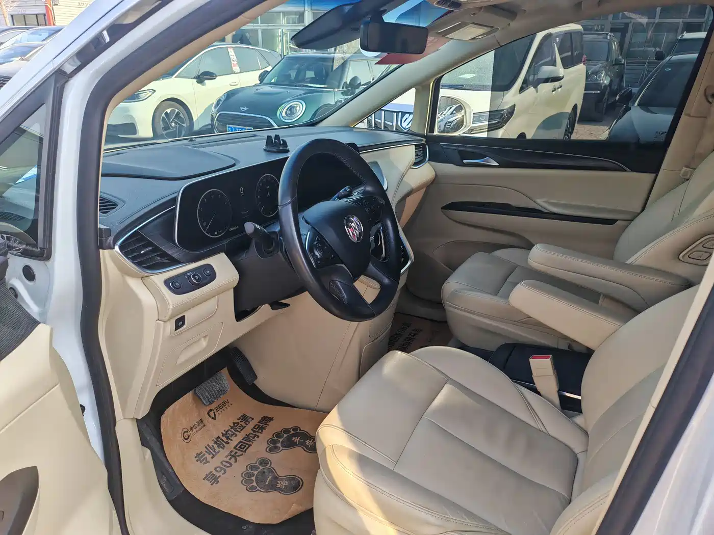 Buick GL8 2023 ES Landmaster Exclusive фото 3