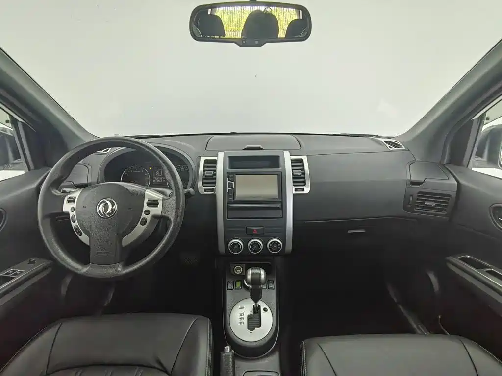 Dongfeng Fengdu MX6 2015 2015 2.0L CVT 4WD Dream Edition