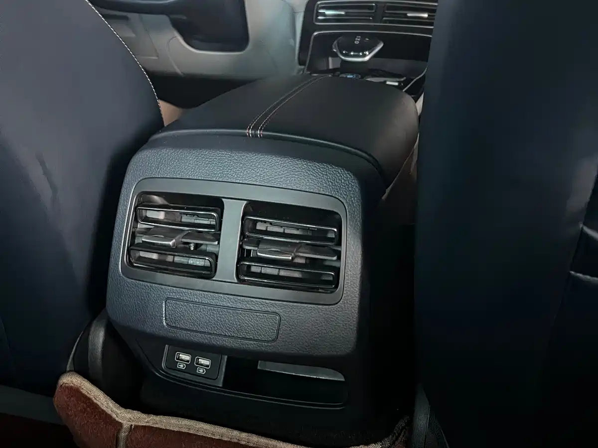 BYD Qin PLUS 2021 DM-i 55KM Flagship фото 15