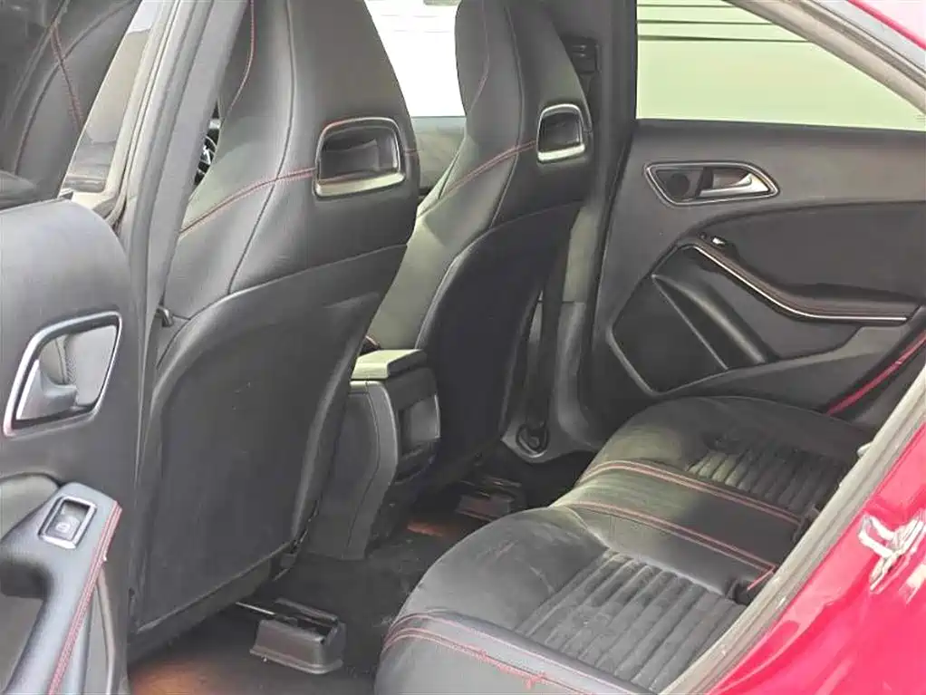 Mercedes-Benz CLA (Import) 2018 CLA 220 4MATIC фото 5