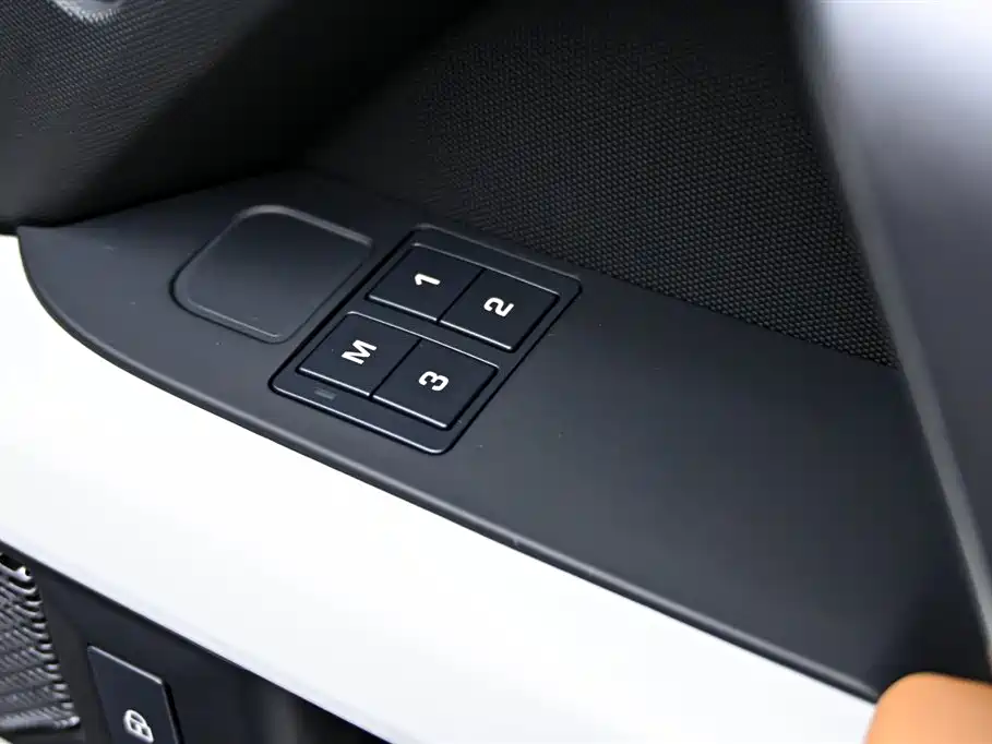 Land Rover Defender 2024 2024 110 3.0T P400 X-DYNAMIC HSE