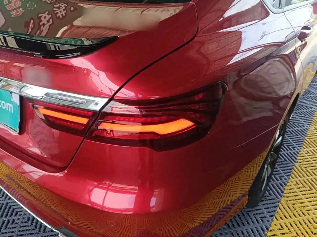 Фото 8 - Geely Binrui