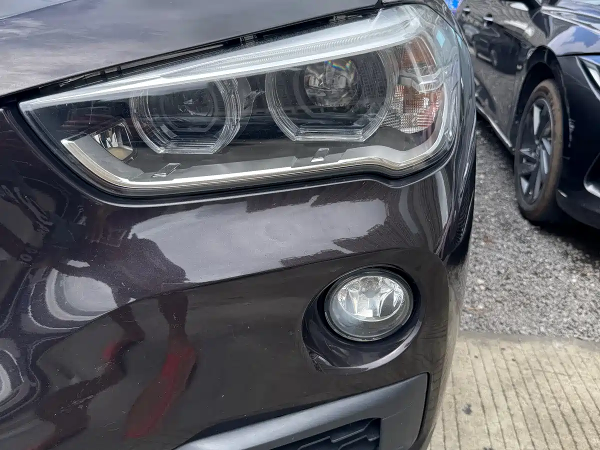 BMW X1 2016 sDrive18Li Premium Model фото 2
