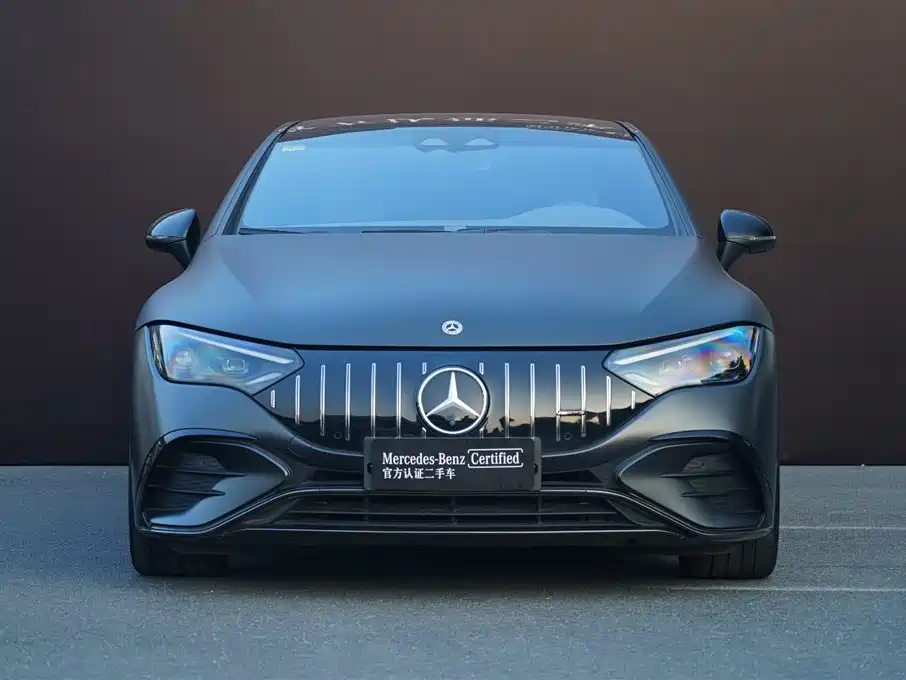 MERCEDES-BENZ EQE AMG