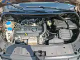 Photo 12 - Volkswagen Touran