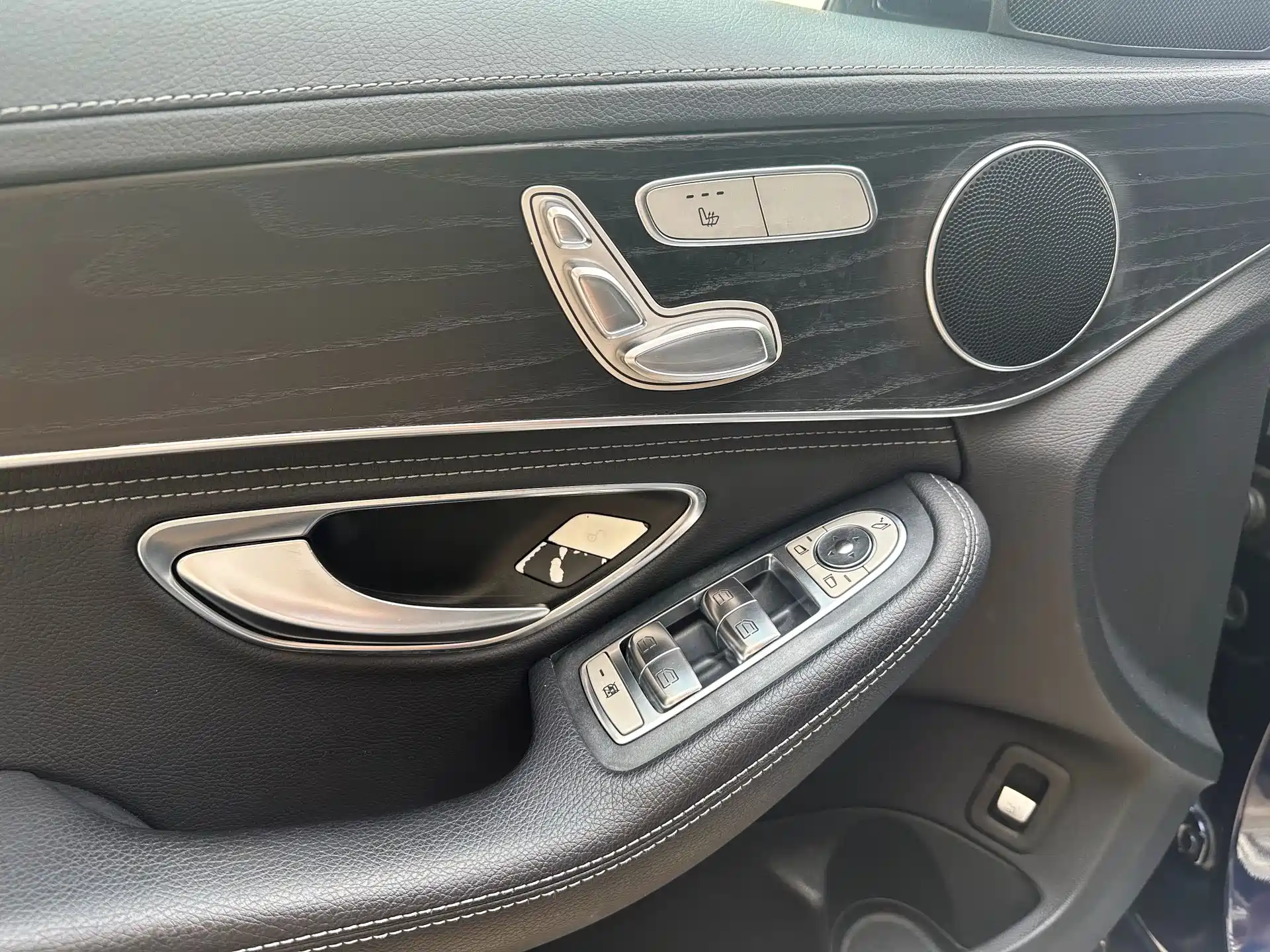 Фото 10 - Mercedes-Benz C-Class