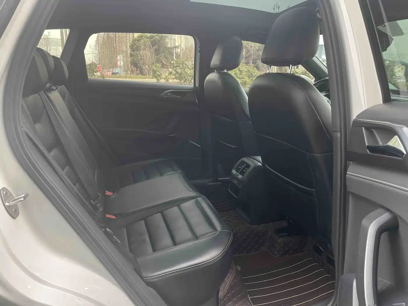 Volkswagen Tharu 2021 Model 280TSI 2WD R-Line фото 13