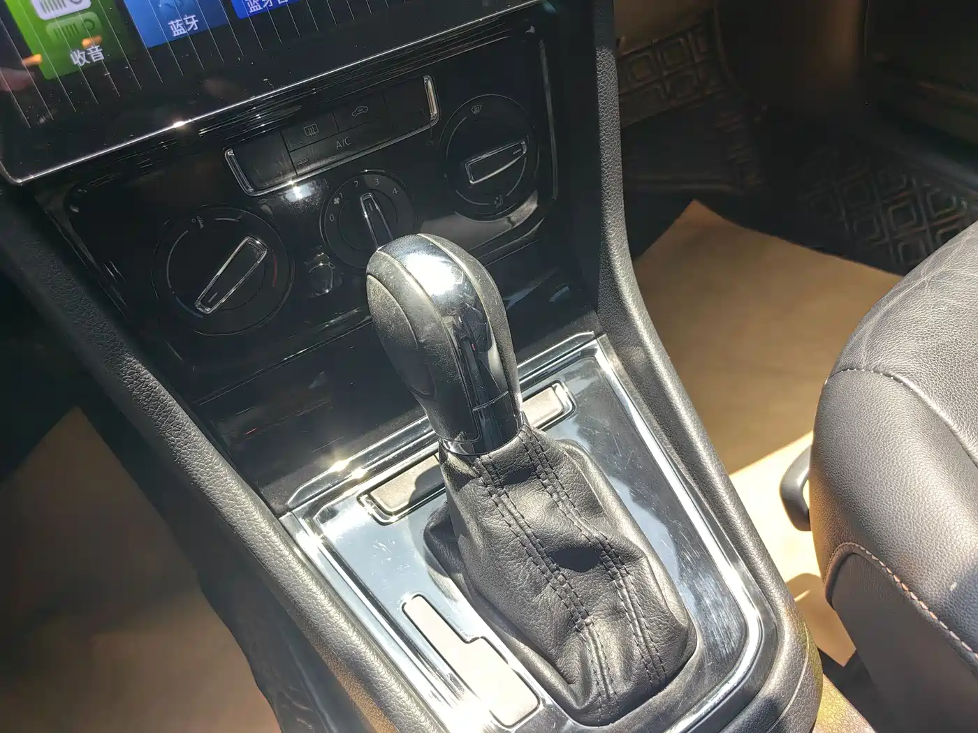 Volkswagen Bora 2016 Model 1.6L Automatic Comfort фото 19