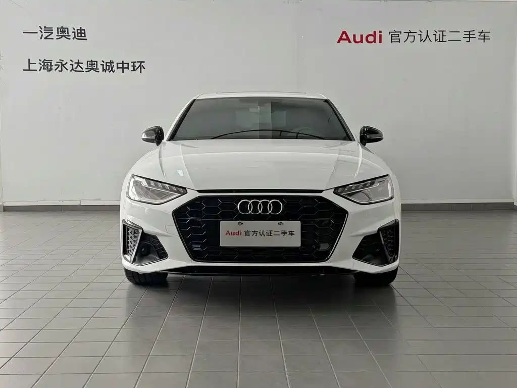 Photo 2 - Audi A4L