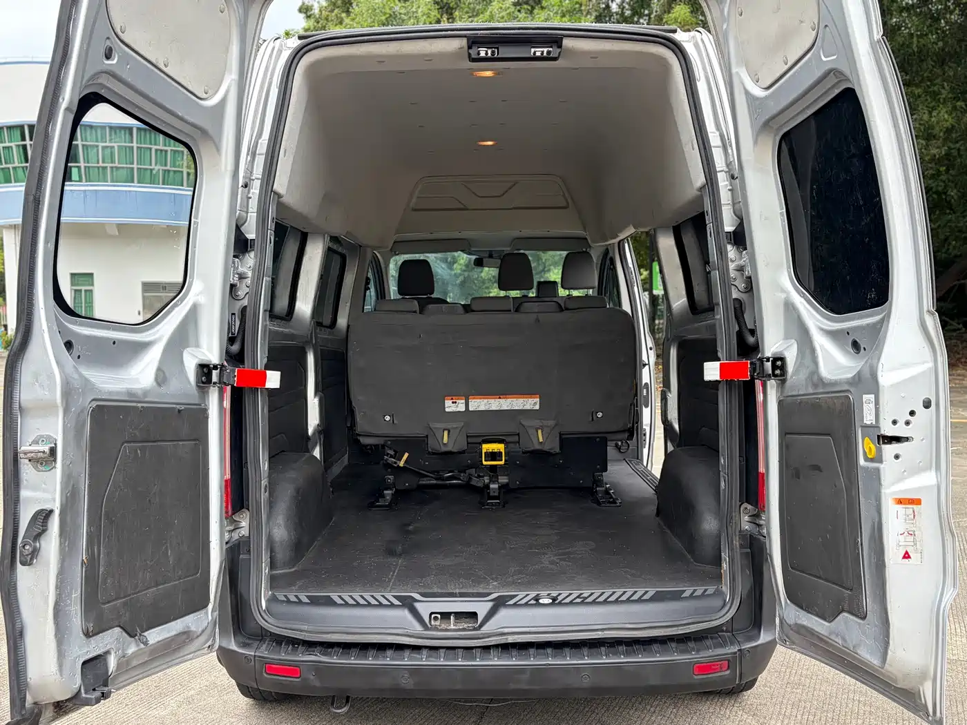 Ford Transit 2020 2019 2.0T Diesel Multi-Purpose Commercial Vehicle Medium Wheelbase Medium Roof 6-Seater China VI