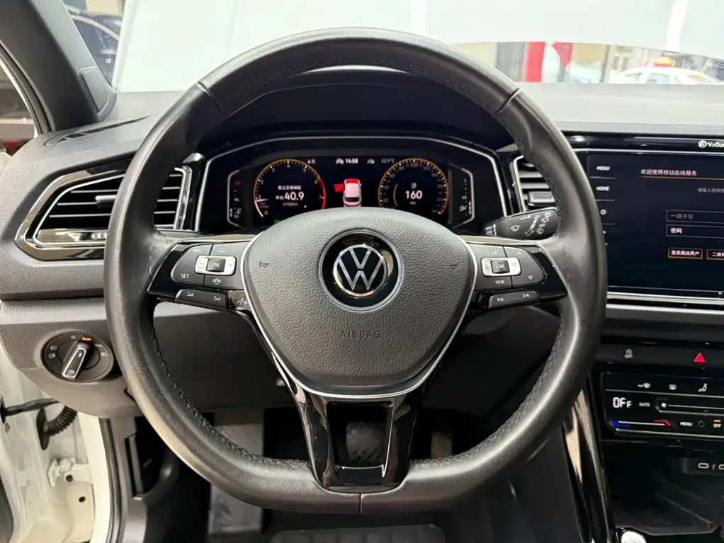 Volkswagen T-Roc, миниатюра 11