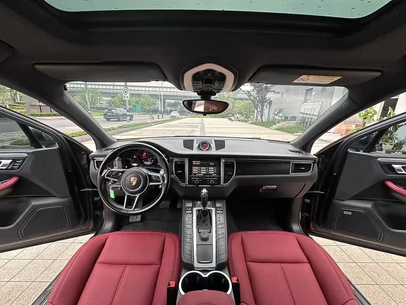 Porsche Macan 2016 Macan 2.0T фото 4