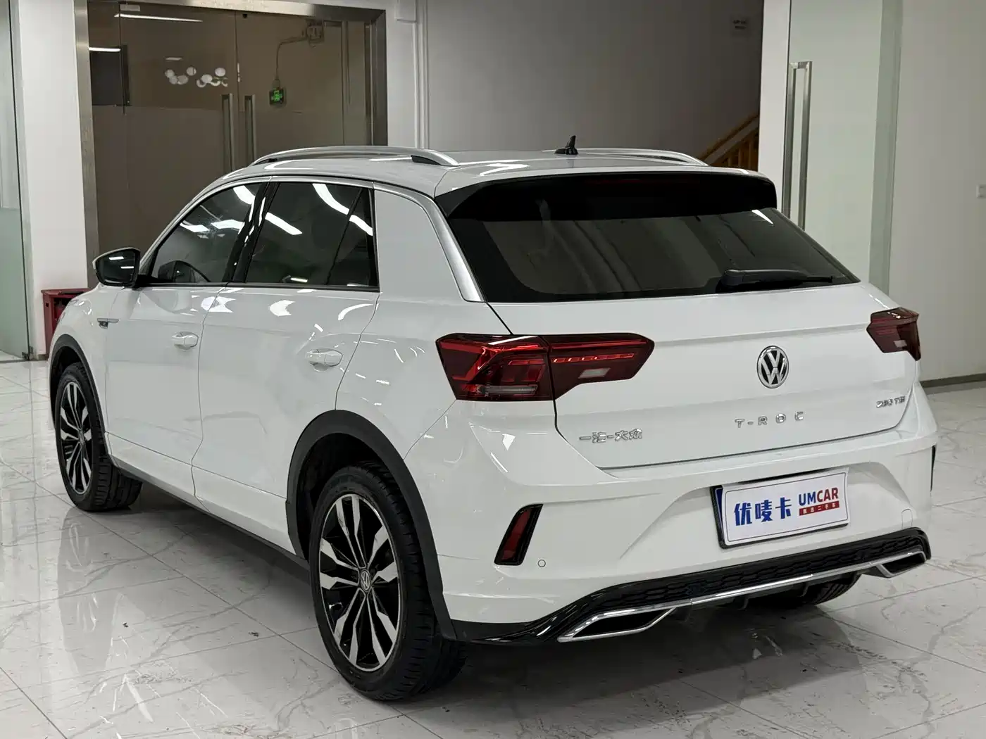 Volkswagen T-ROC 2020 280TSI DSG 2WD R-Line Pro фото 4