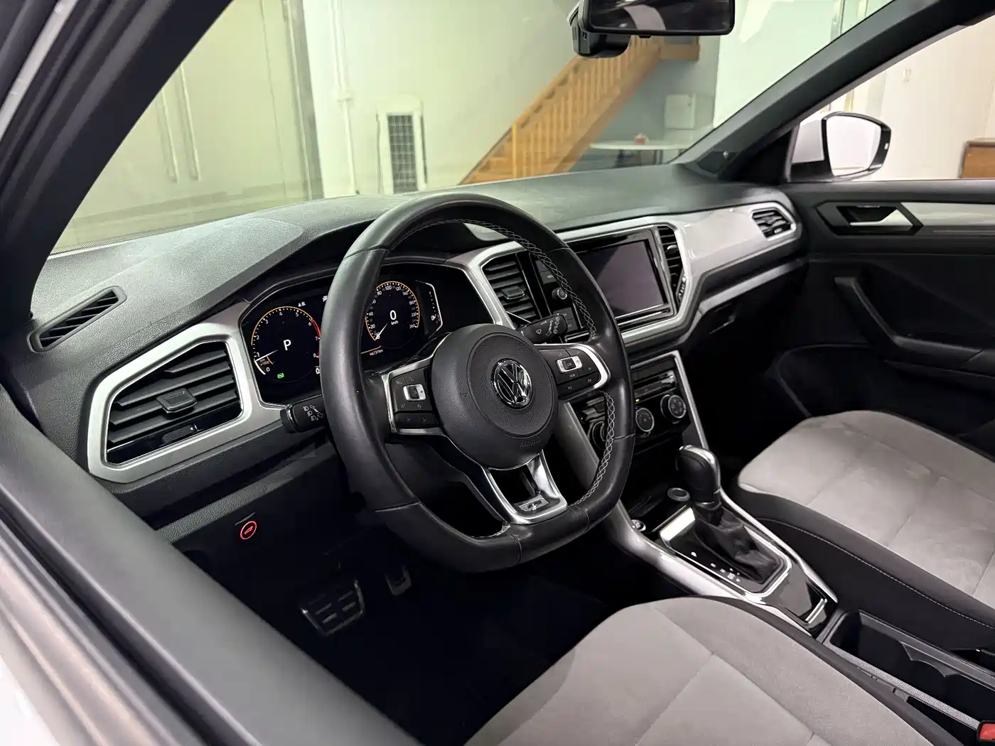 Volkswagen T-ROC 2020 280TSI DSG 2WD R-Line Pro фото 9