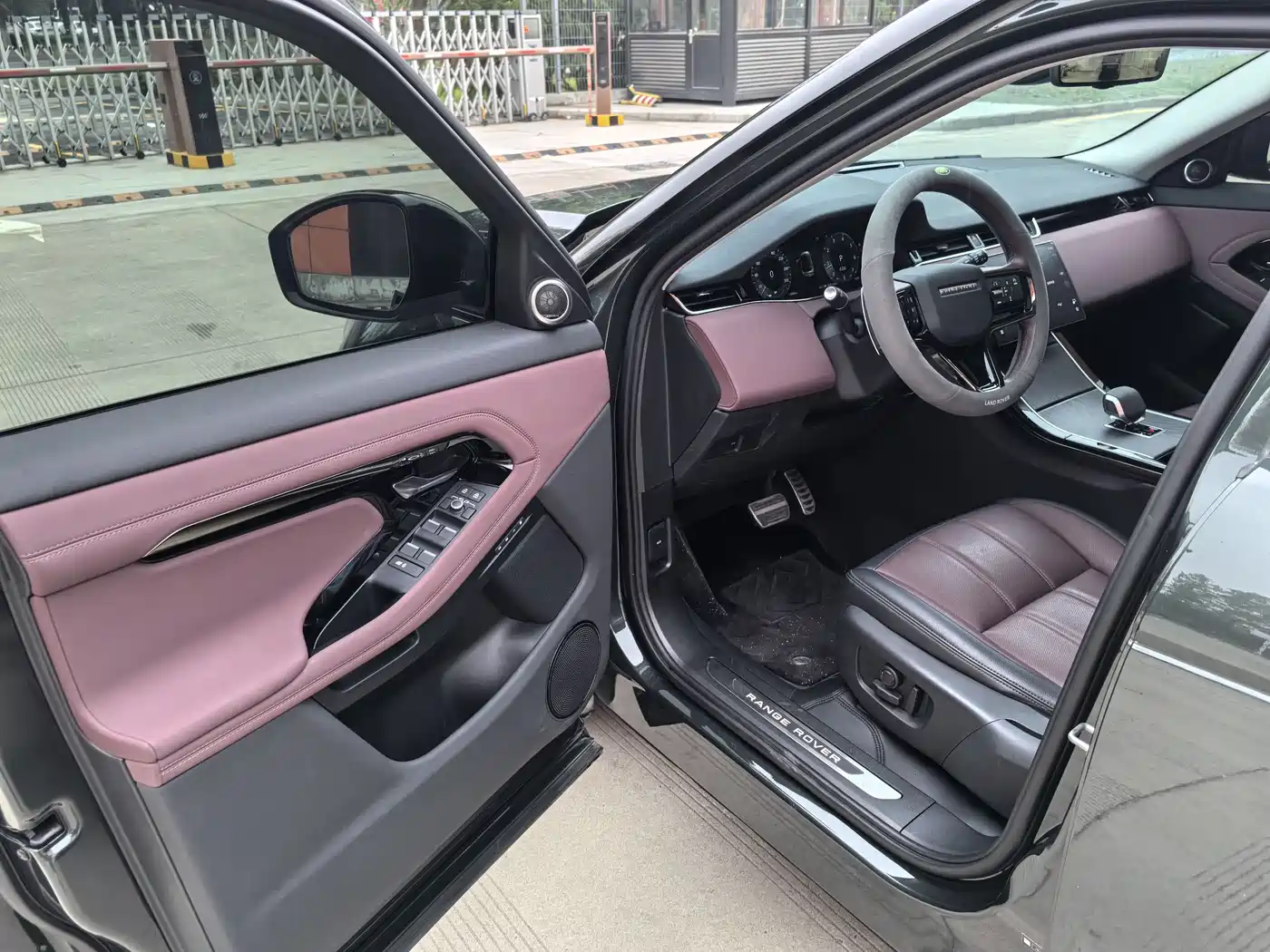Land Rover Range Rover Evoque 2024 Range Rover Evoque L 249PS Light Master Edition фото 7