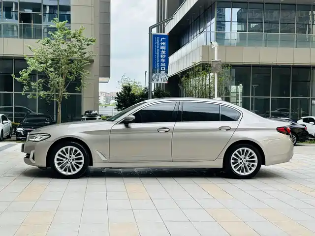 BMW 5 Series 2022 Facelift 525Li Luxury Package — фото 4