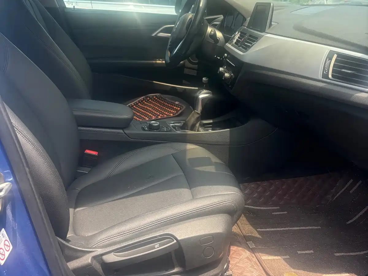 Фото 4 - BMW 1 Series