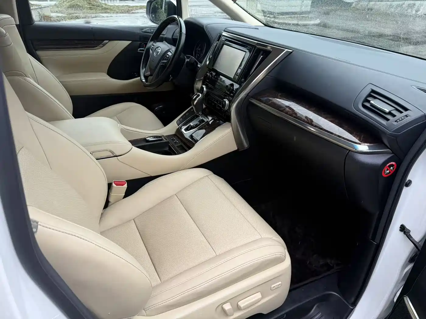 Toyota Alphard 2018 Facelift 3.5L Luxury Edition фото 10