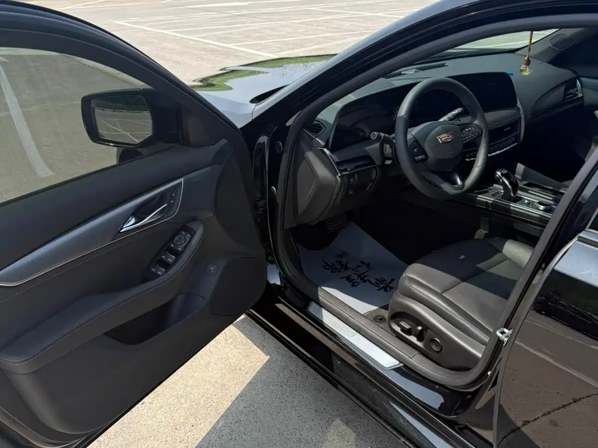 Cadillac CT5 2024 28T Luxury Model Pro фото 8