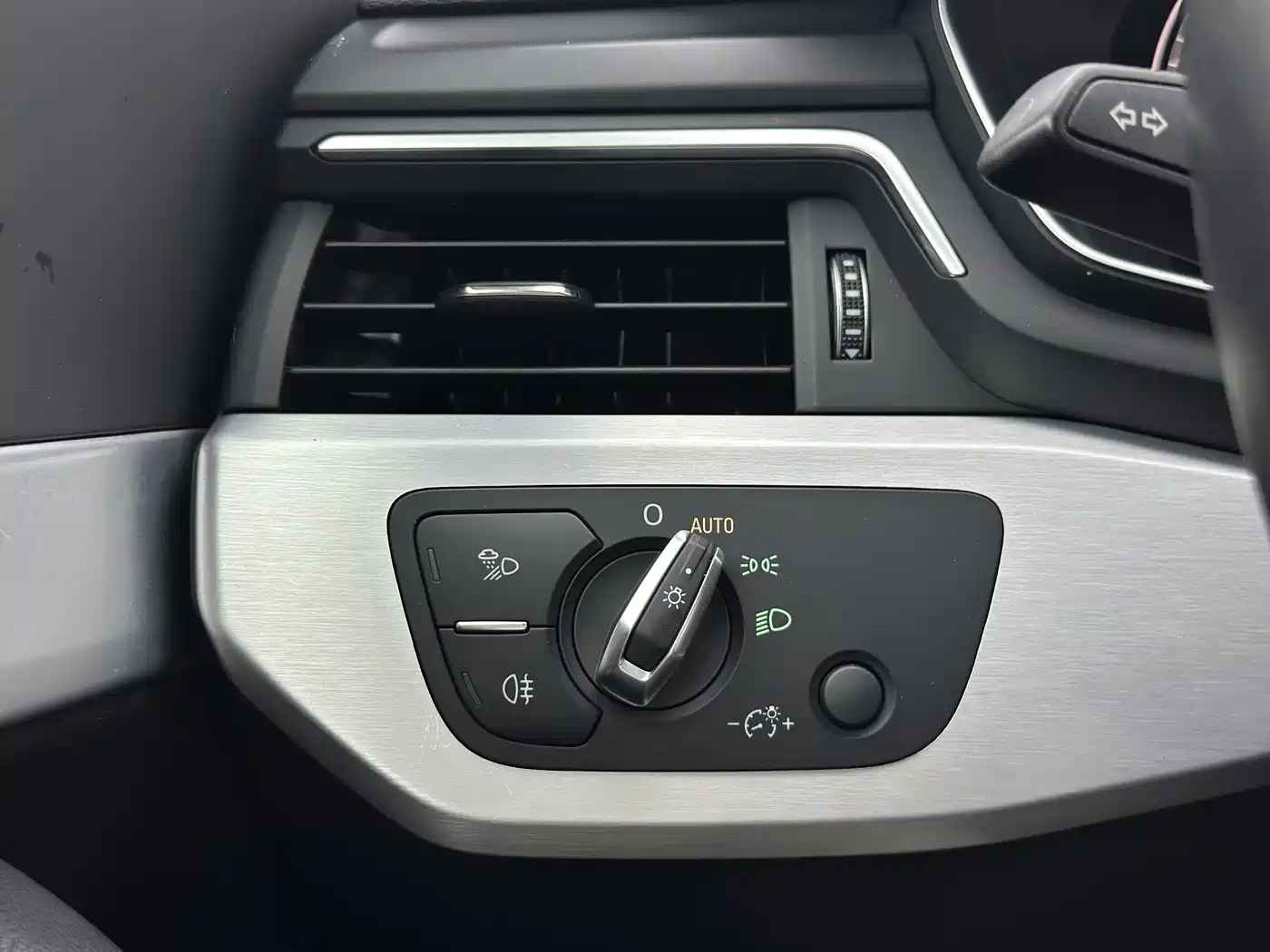 Audi A4L 2020 40 TFSI Fashion Dynamic Edition фото 10
