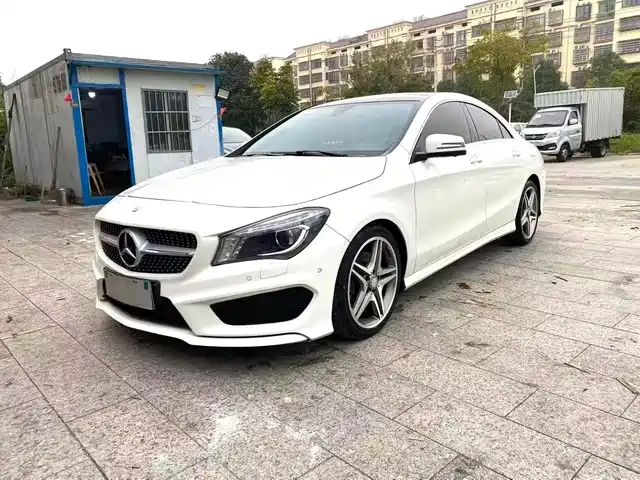 MERCEDES-BENZ CLA
