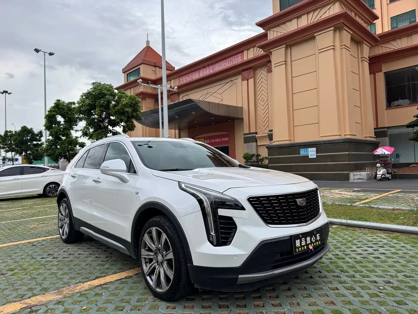 Cadillac XT4 2019 2018 28T AWD Platinum Edition