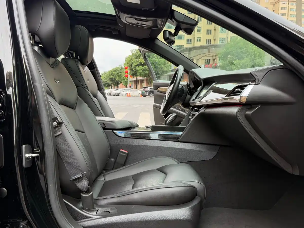 Cadillac CT6 2019 28T Luxury Model фото 14