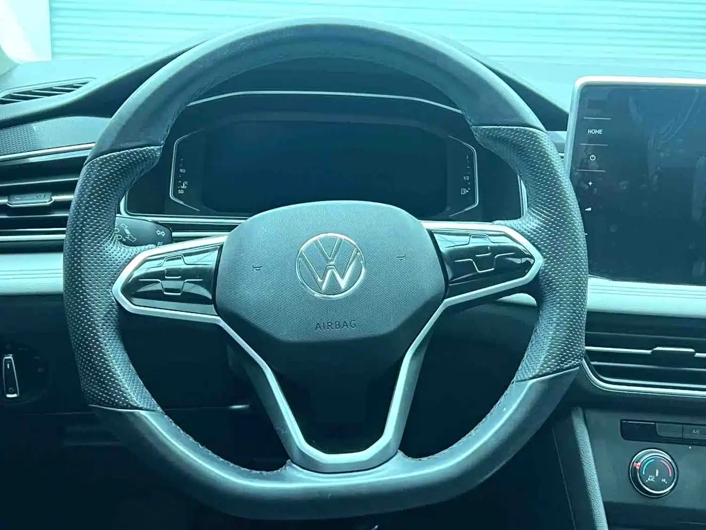 Volkswagen Tiguan L 2023 280TSI 2WD Trend Limited Edition фото 15