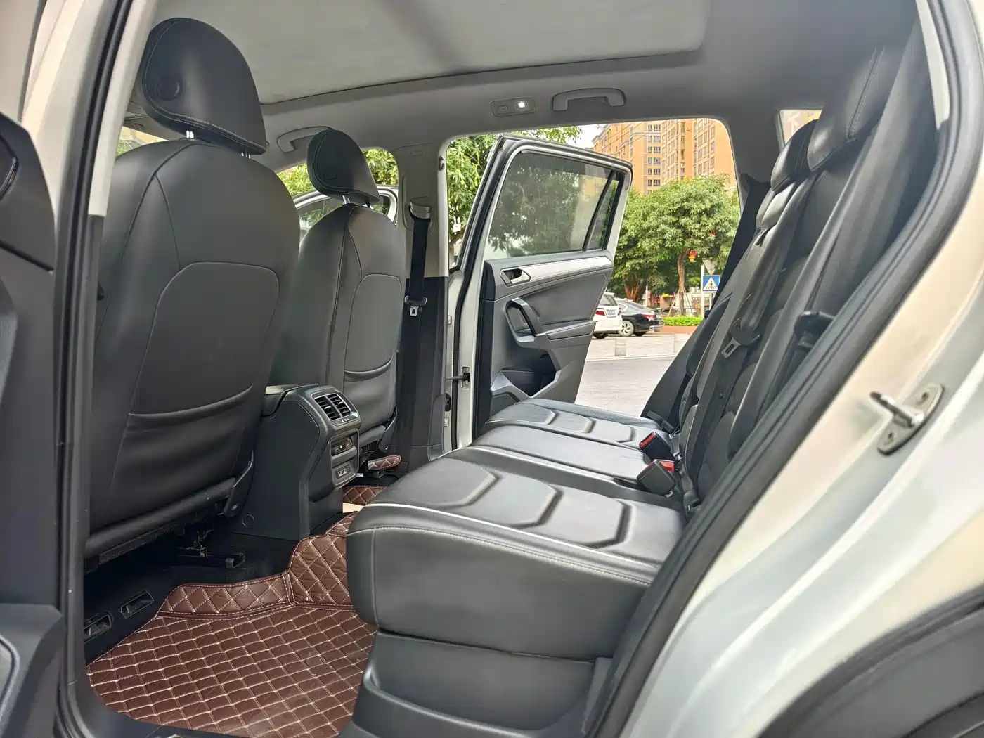 Volkswagen Tiguan L 2017 380TSI Automatic 4WD Flagship Edition фото 4